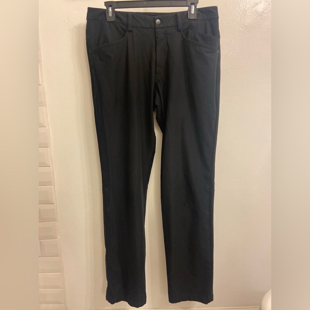 lululemon athletica Men's Black Straight-Leg Pants